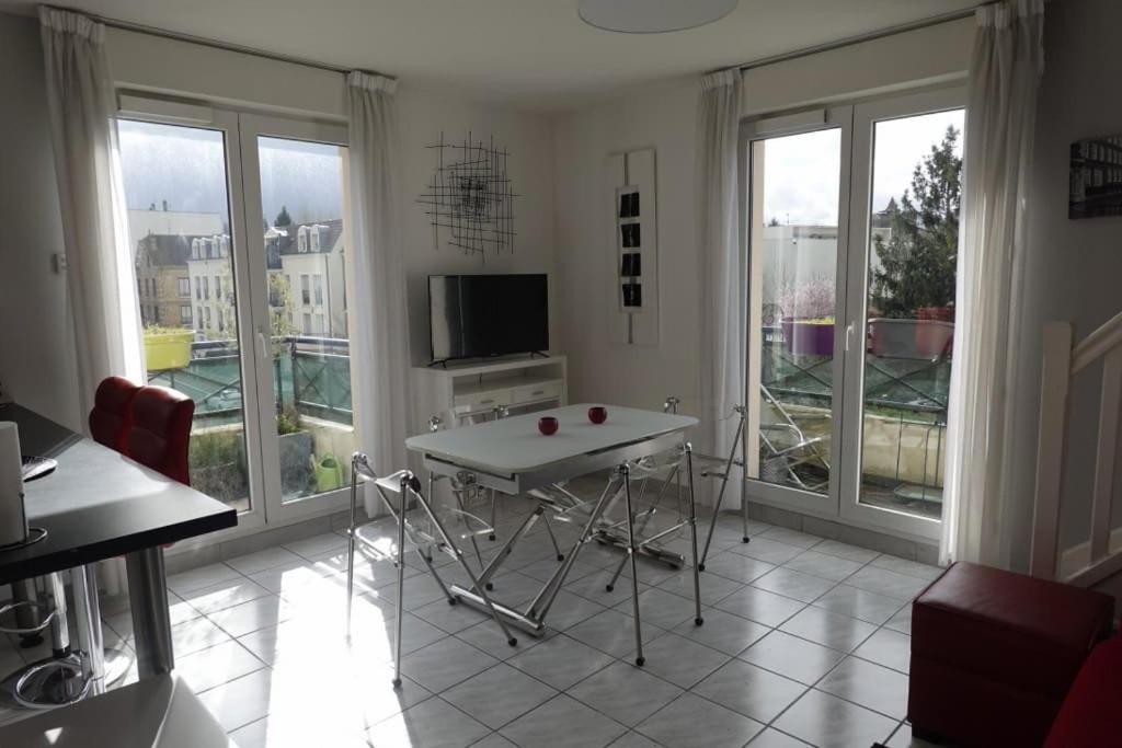 Duplex Art Place, Olympics 2024 Les Clayes-Sous-Bois Eksteriør billede